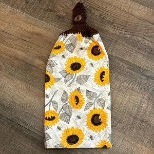 Homemade Crochet Decorative Towel Sunflower and Honeybees‎